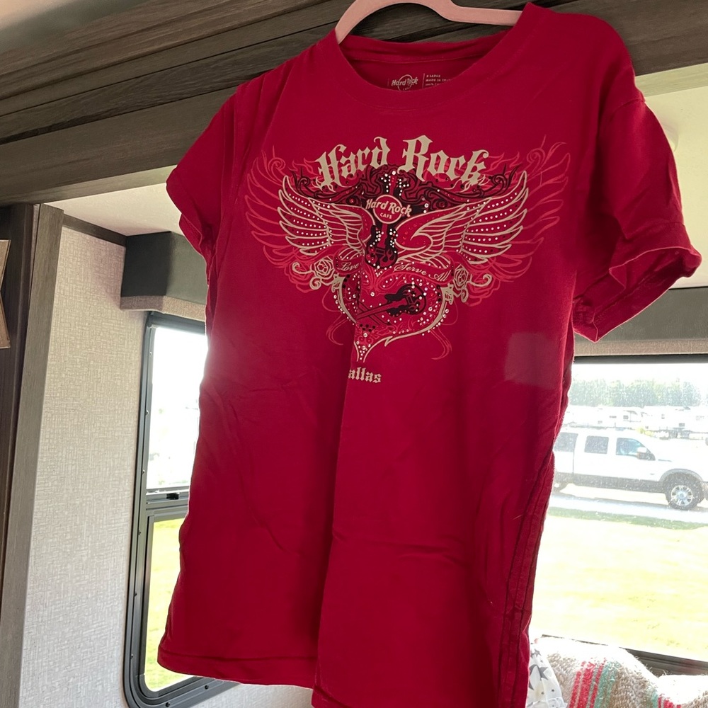 Vintage Hard Rock Flying Heart T